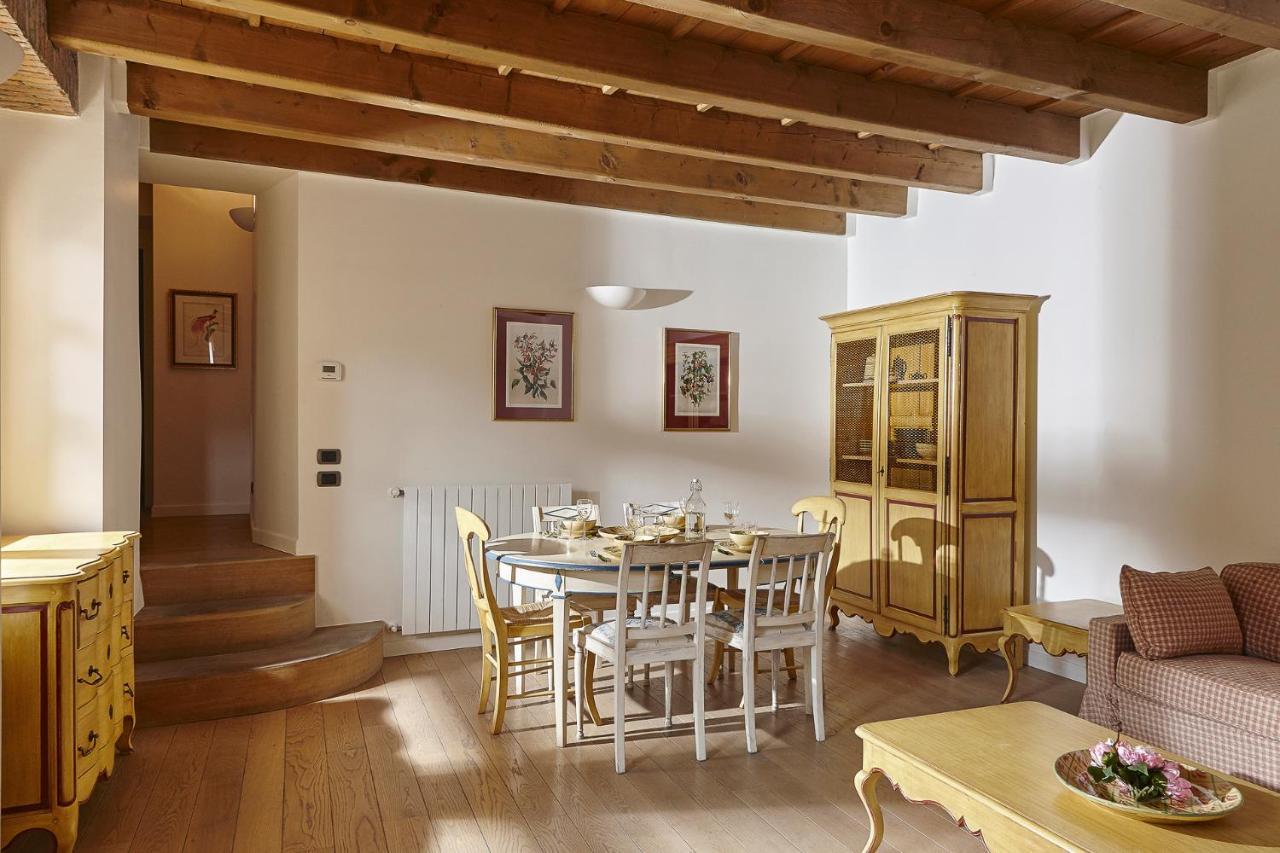 Joivy Charming Apartment Centre Of Como Eksteriør billede